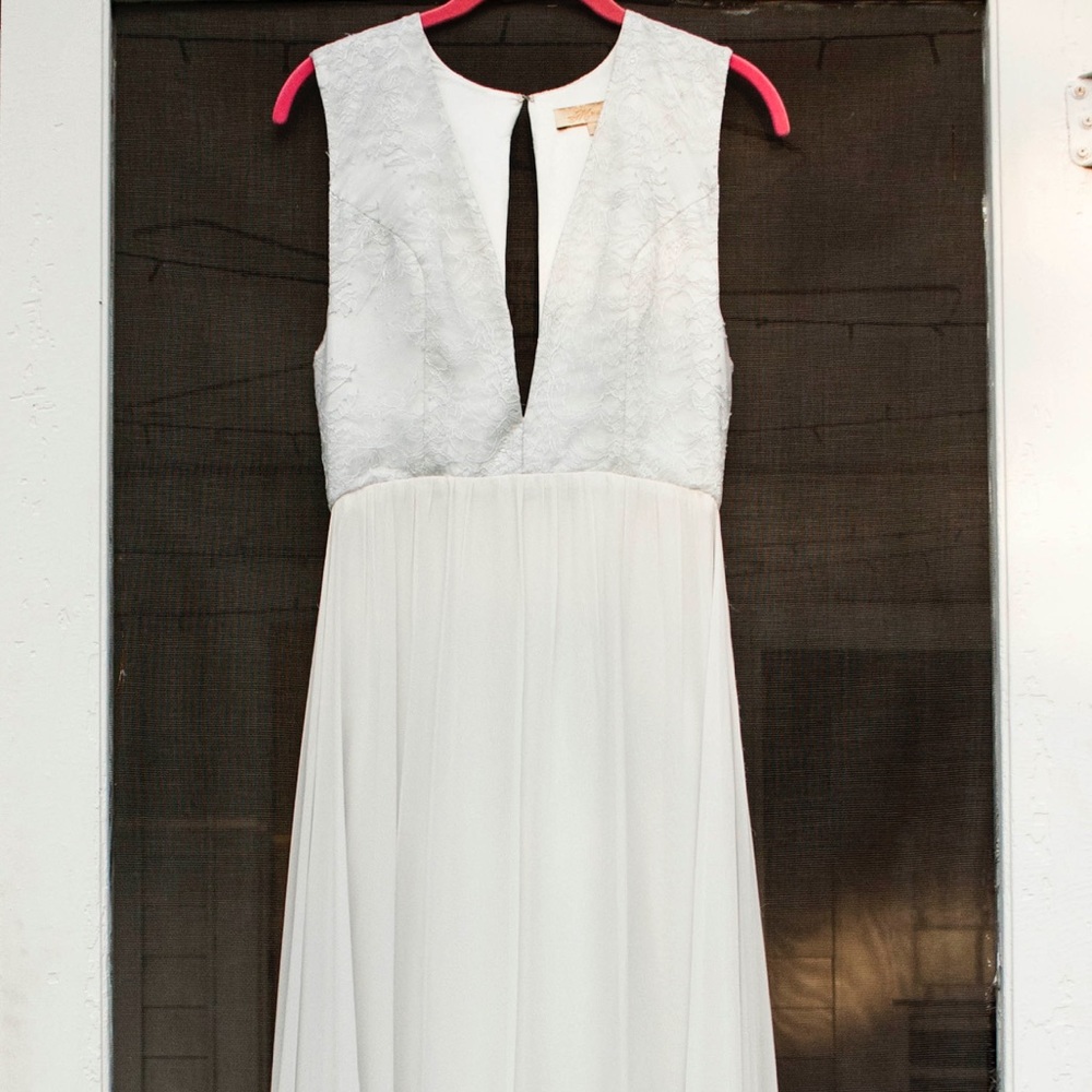 Leanne Marshall Wedding Dress (light blue/white) - Picture 1 of 8
